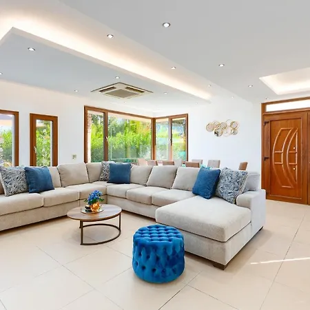 فيلة Alkistias & Konstantinos