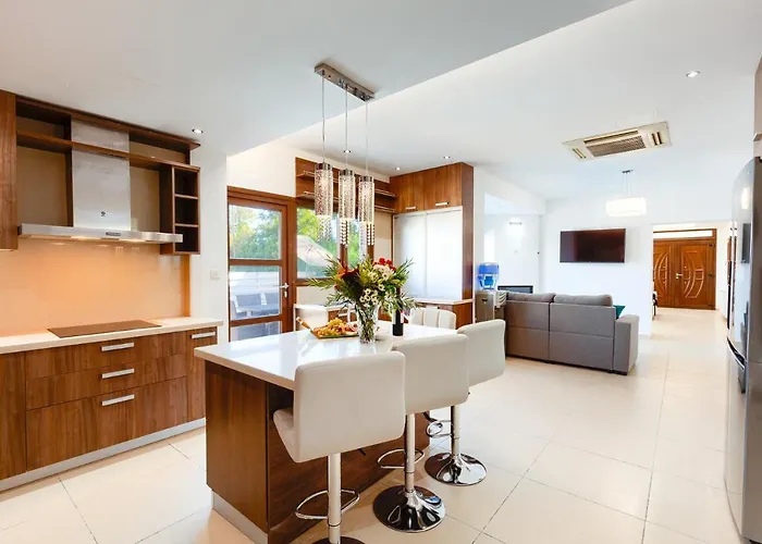 Alkistias & Konstantinos * ラッチ